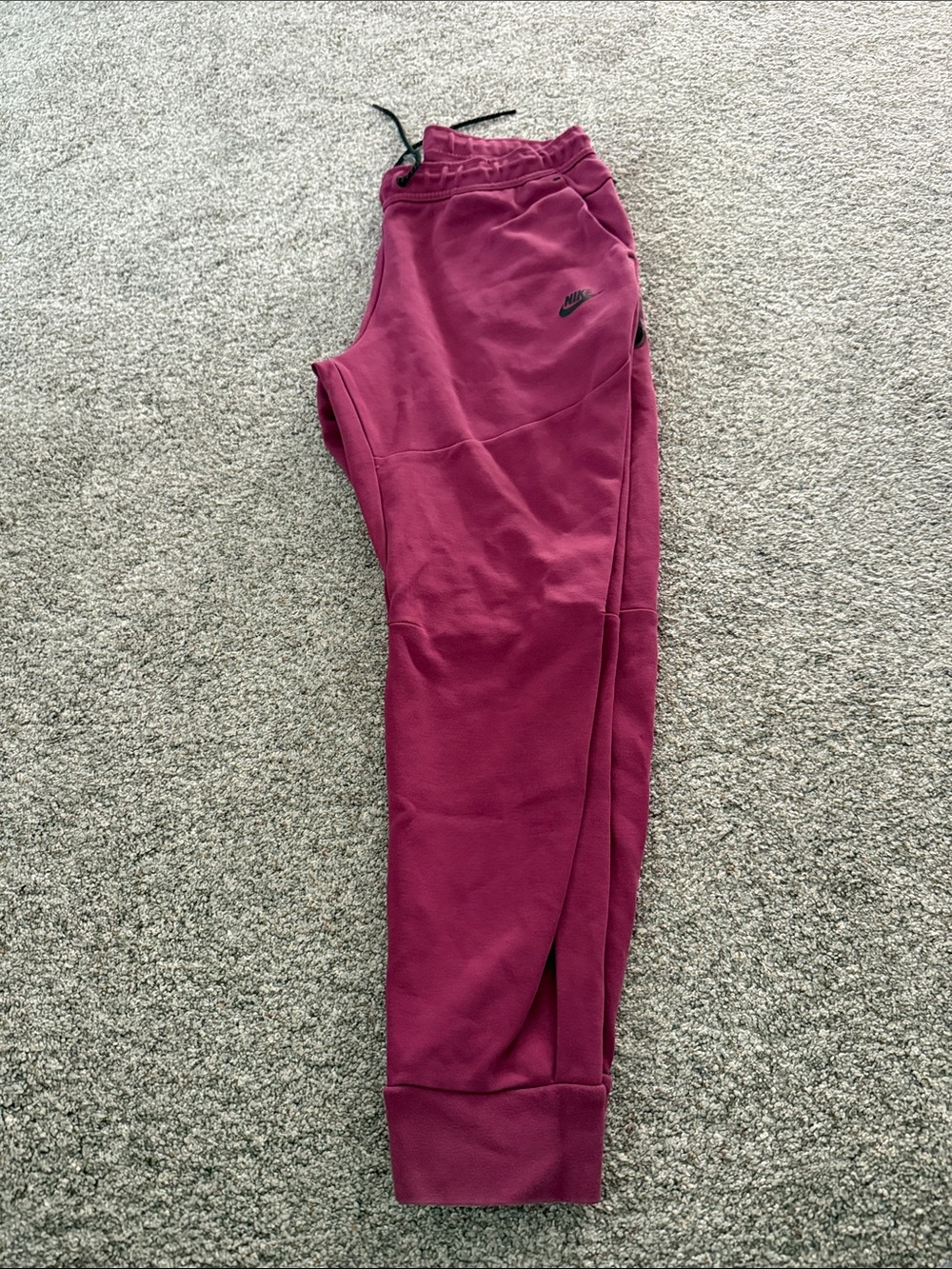 Nike Men’s Sportswear Tech Fleece Rosewood Black Jogger Pants XL
